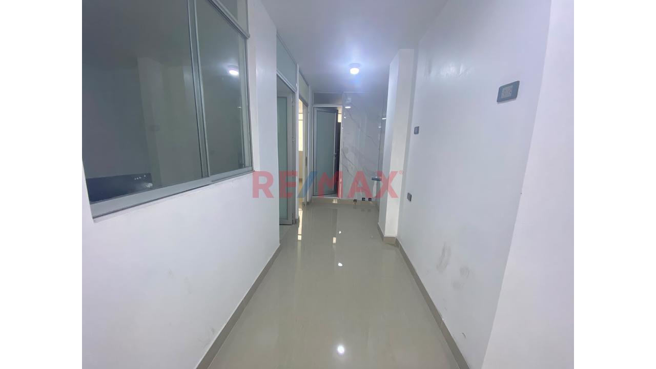 Alquila Tu Próximo Espacio Para Oficinas En Independencia — foto 4