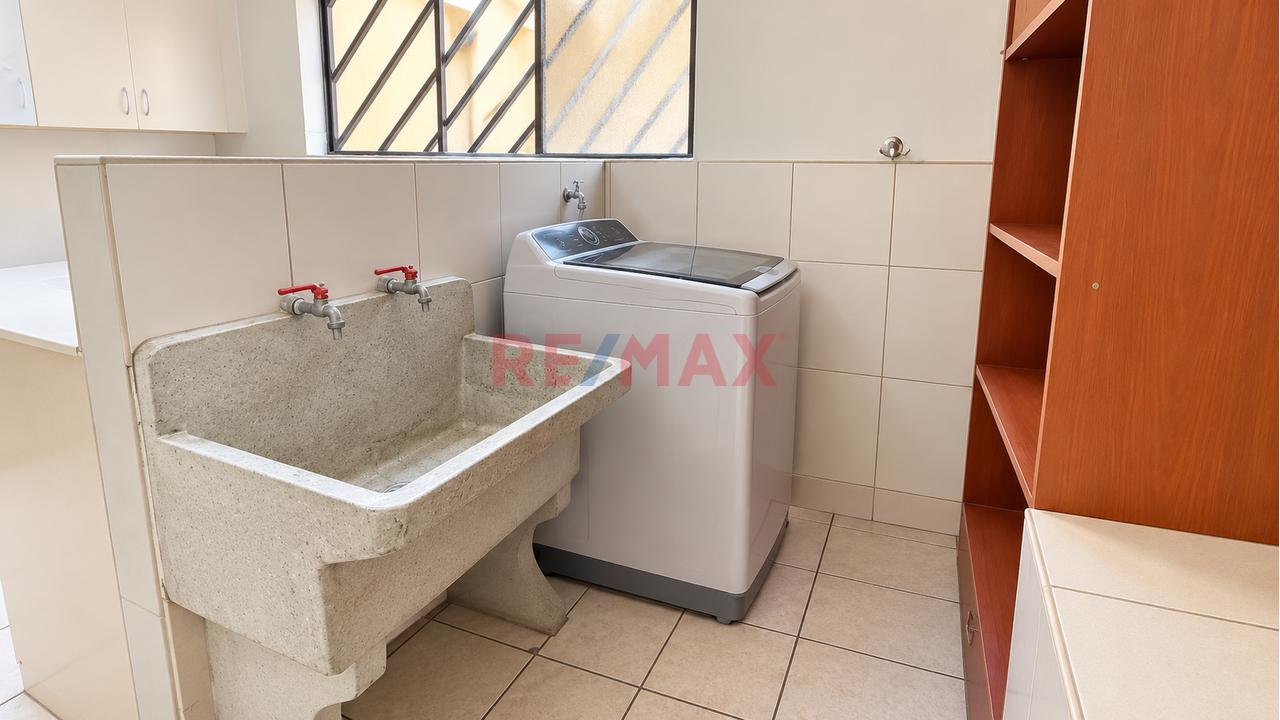 Venta De Departamento Frente A Parque En La Urb Los Cipreces - Lima — foto 6