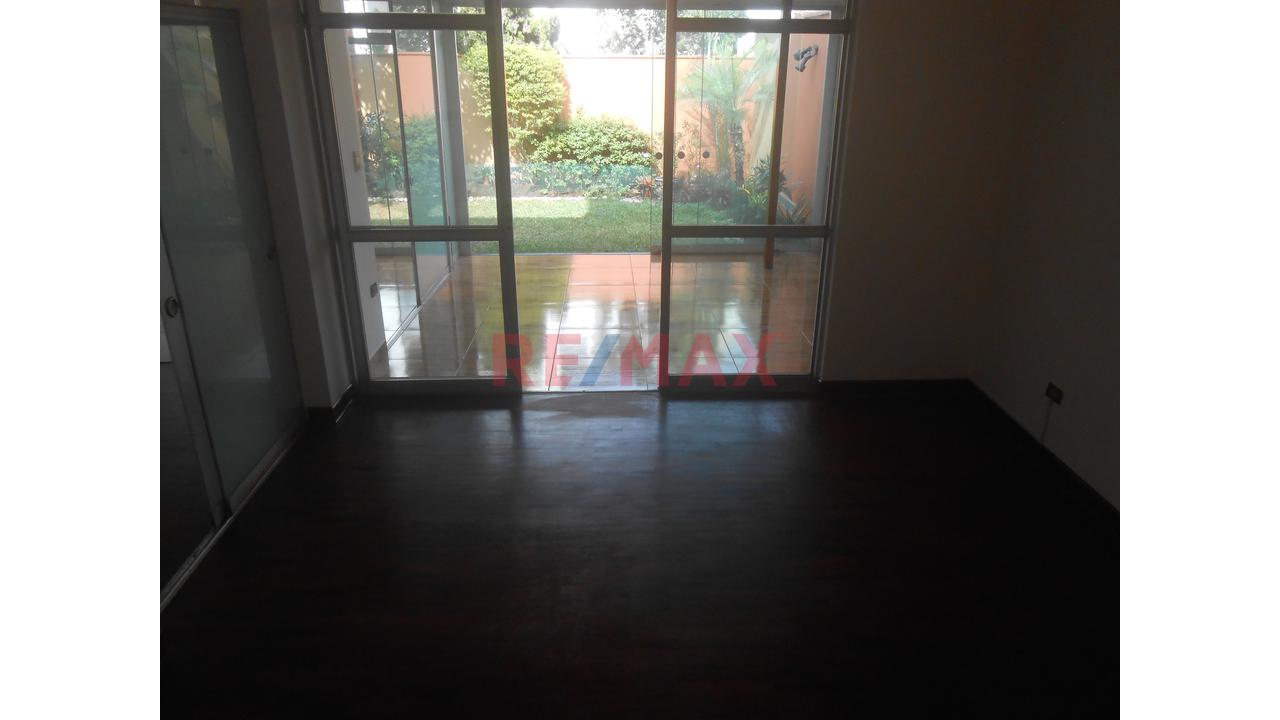 🏡 Alquiler De Primer Piso De 206 M² En Surco – Urb. Las Gardenias — foto 3