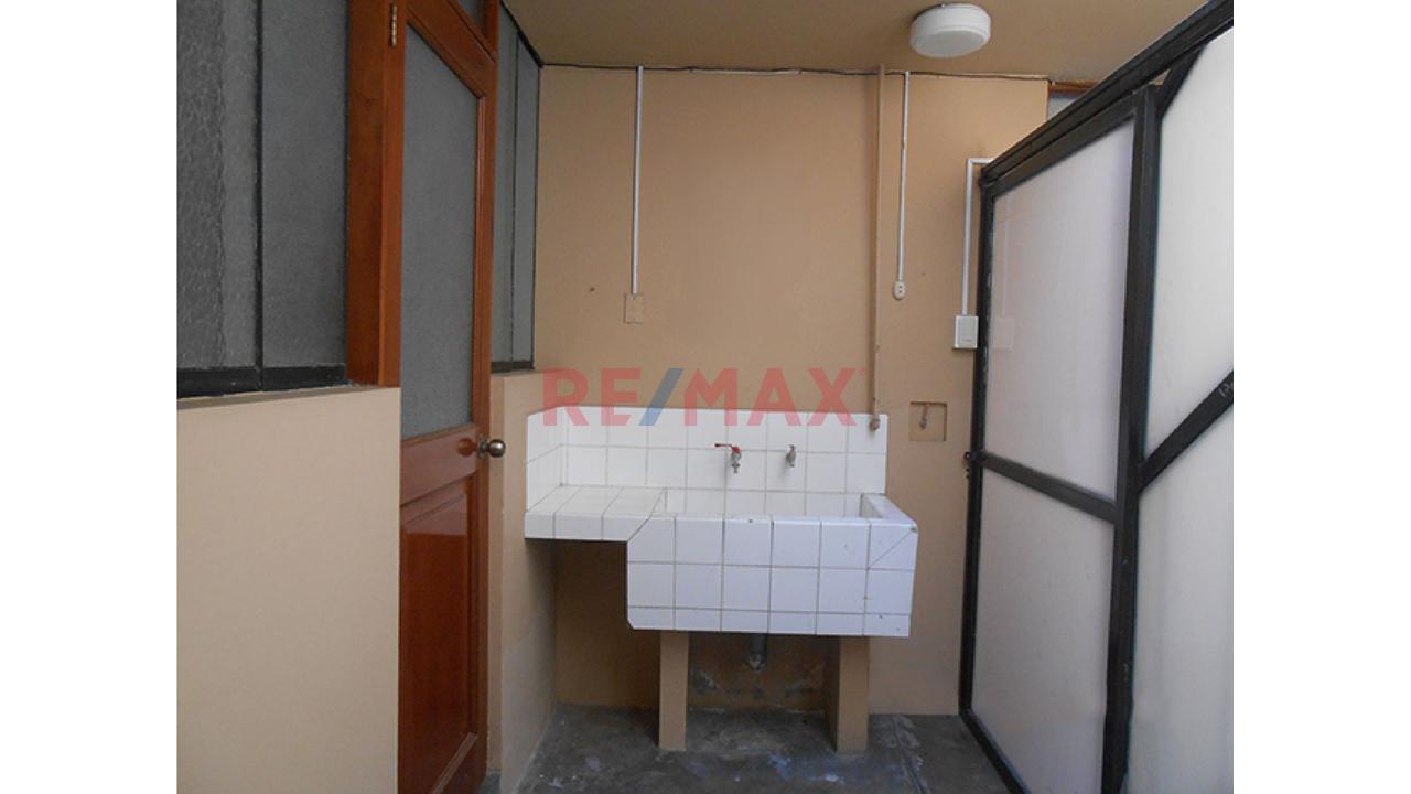 🏡 Alquiler De Primer Piso De 206 M² En Surco – Urb. Las Gardenias — foto 14