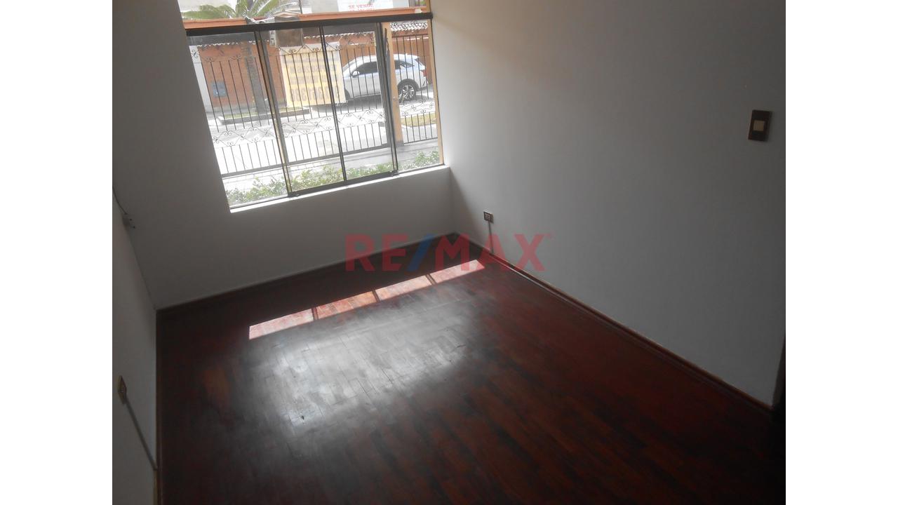 🏡 Alquiler De Primer Piso De 206 M² En Surco – Urb. Las Gardenias — foto 8