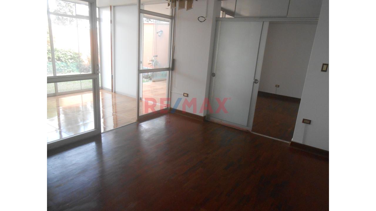 🏡 Alquiler De Primer Piso De 206 M² En Surco – Urb. Las Gardenias — foto 6