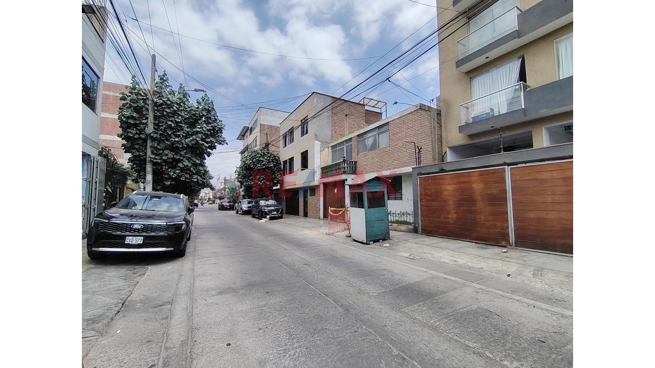 Departamento En Alquiler 2 Habitaciones Con Con Vista Al Parque En Ate — foto 3
