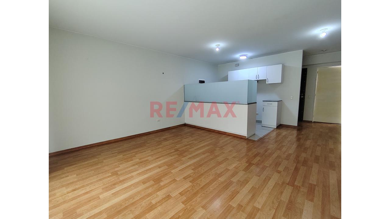 Departamento En Alquiler 2 Habitaciones Con Con Vista Al Parque En Ate — foto 6
