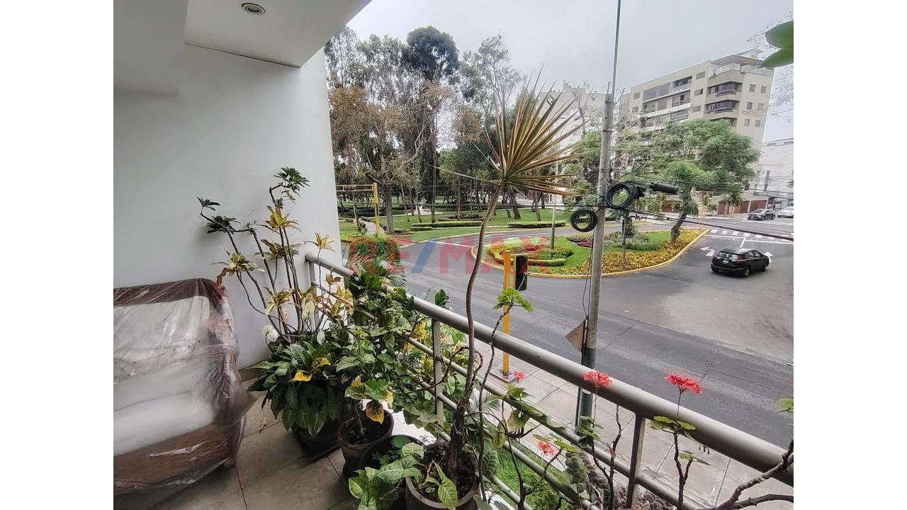 Vendo Exclusivo Departamento C/ Terraza, 2 Estacionamientos Y Deposito, San Borja — foto 14