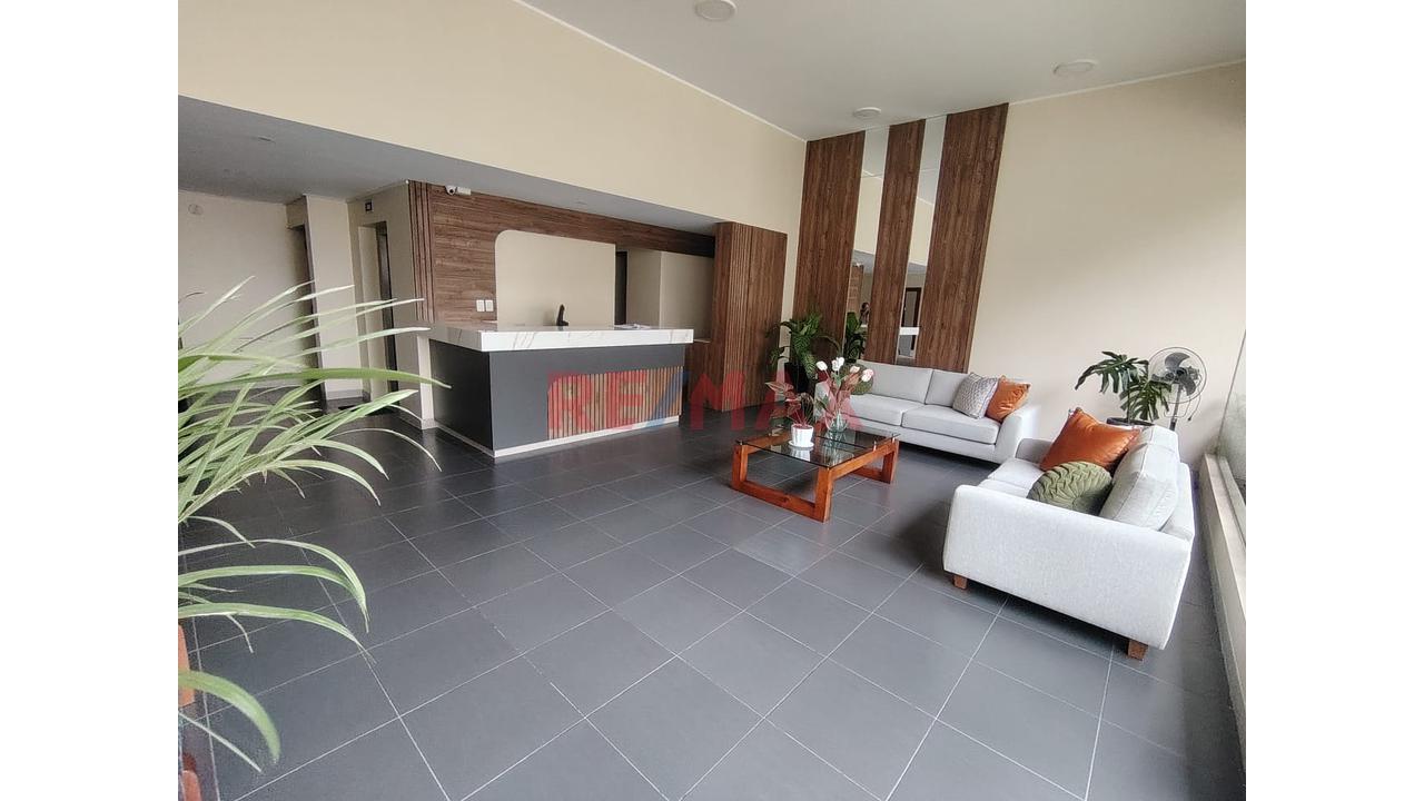 Vendo Exclusivo Departamento C/ Terraza, 2 Estacionamientos Y Deposito, San Borja — foto 2