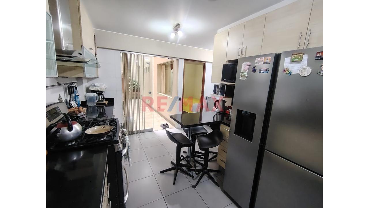 Vendo Exclusivo Departamento C/ Terraza, 2 Estacionamientos Y Deposito, San Borja — foto 7
