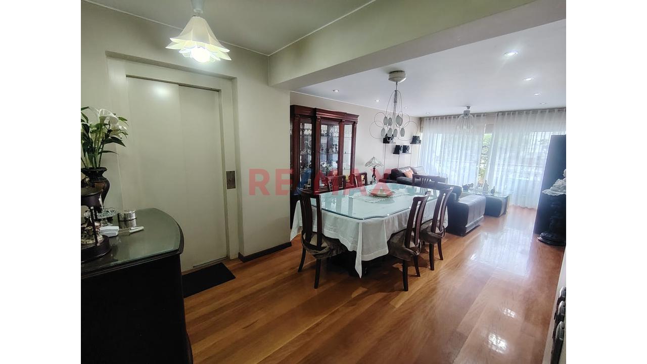 Vendo Exclusivo Departamento C/ Terraza, 2 Estacionamientos Y Deposito, San Borja — foto 3