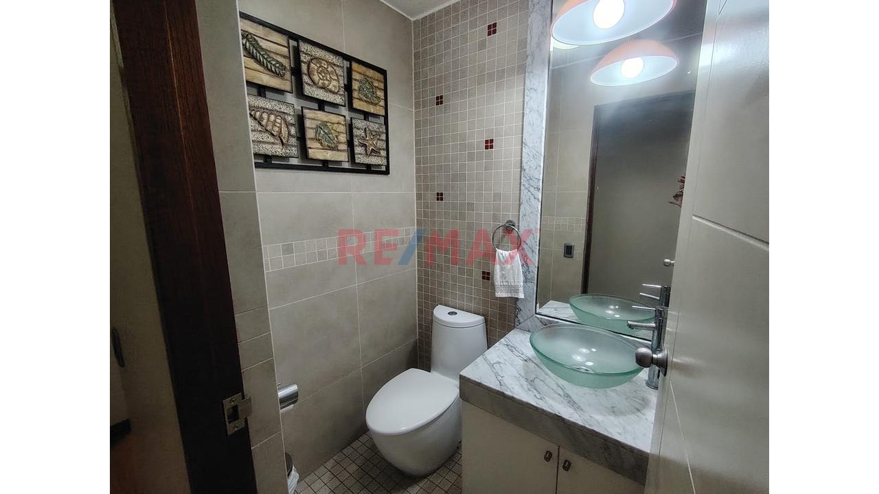 Vendo Exclusivo Departamento C/ Terraza, 2 Estacionamientos Y Deposito, San Borja — foto 5