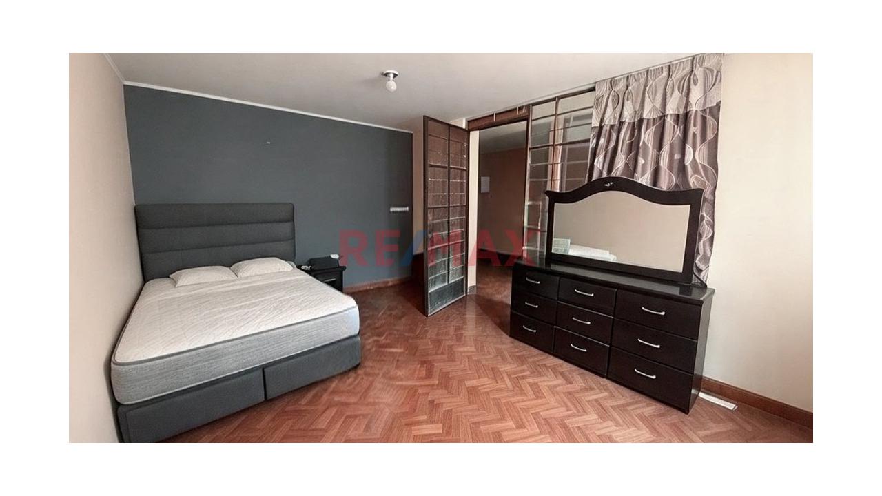 Venta Casa De Dos Pisos En San Diego - S.M.P. — foto 3