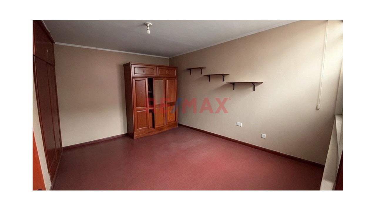 Venta Casa De Dos Pisos En San Diego - S.M.P. — foto 14