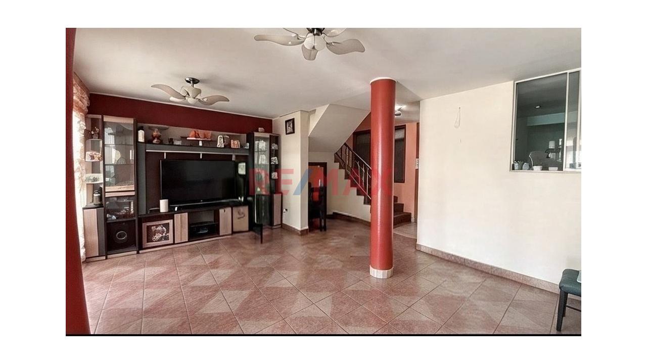 Venta Casa De Dos Pisos En San Diego - S.M.P. — foto 11