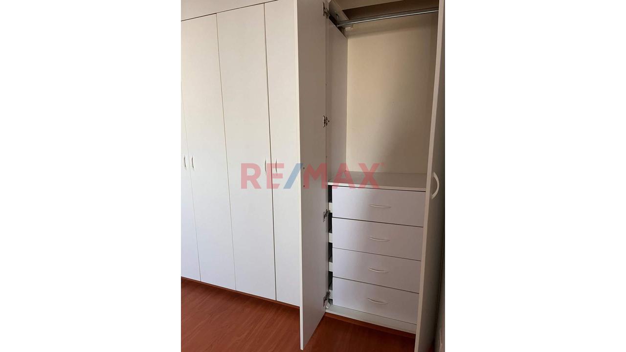 Alquiler De Departamento Con Cochera En Barrio Médico Av Sergio Bernales 347 — foto 11