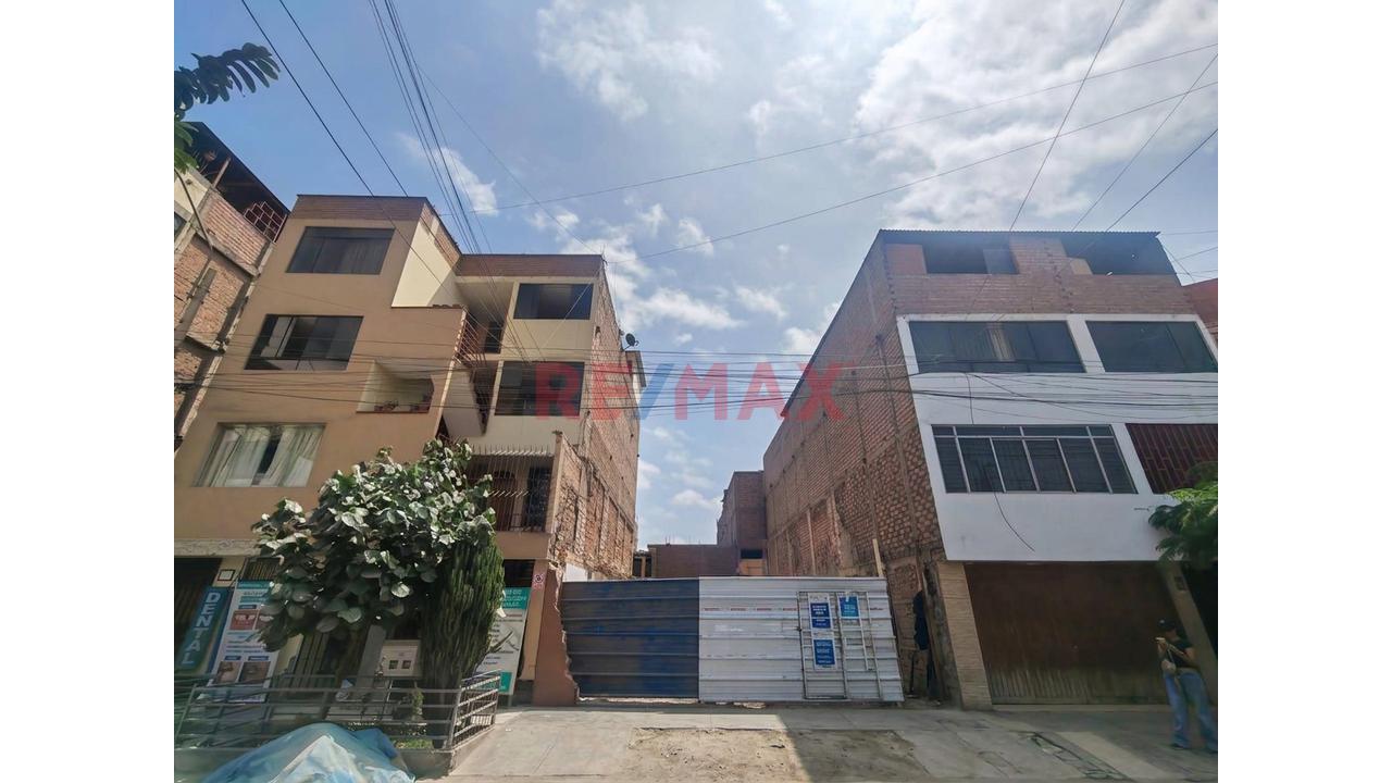 Terreno En Venta - Los Olivos - 2