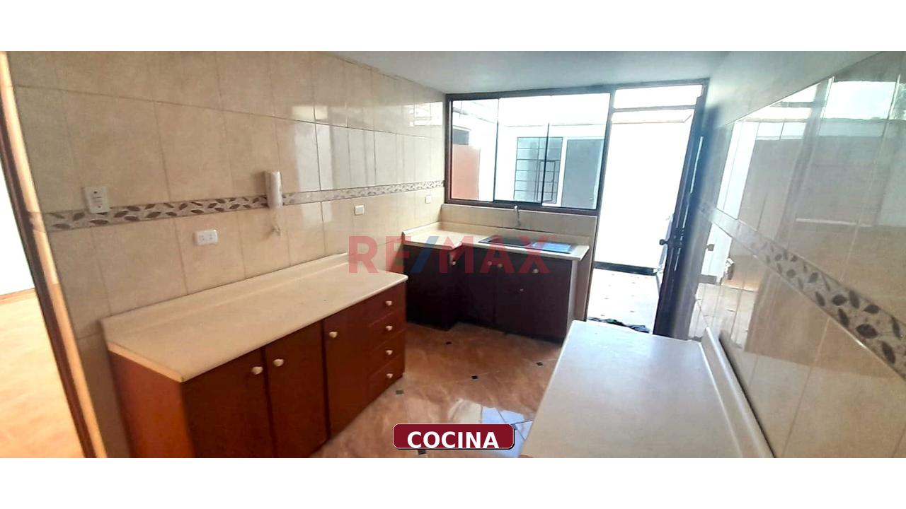 Casa Tipo Chalet De 2 Pisos En Venta – Jesús María 117M — foto 7