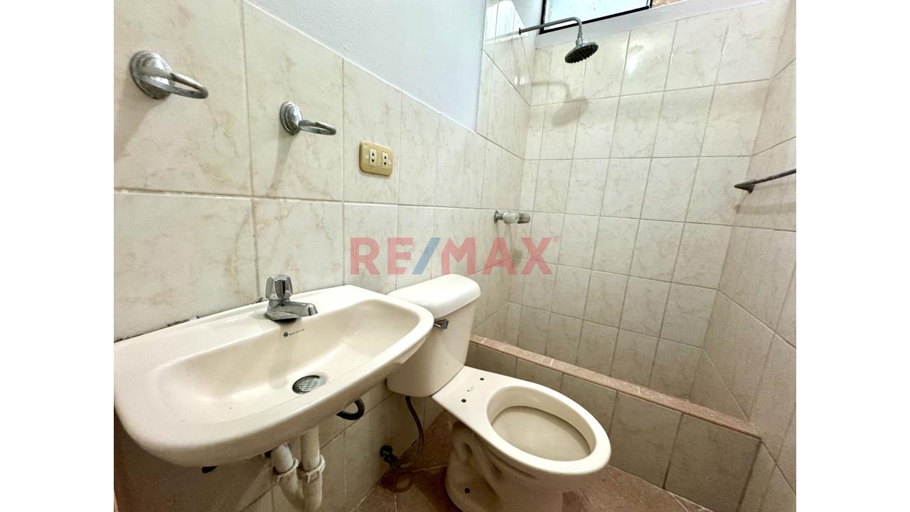 Departamento En Cuarto Piso, Excelente Ubicación, Jesús María — foto 14