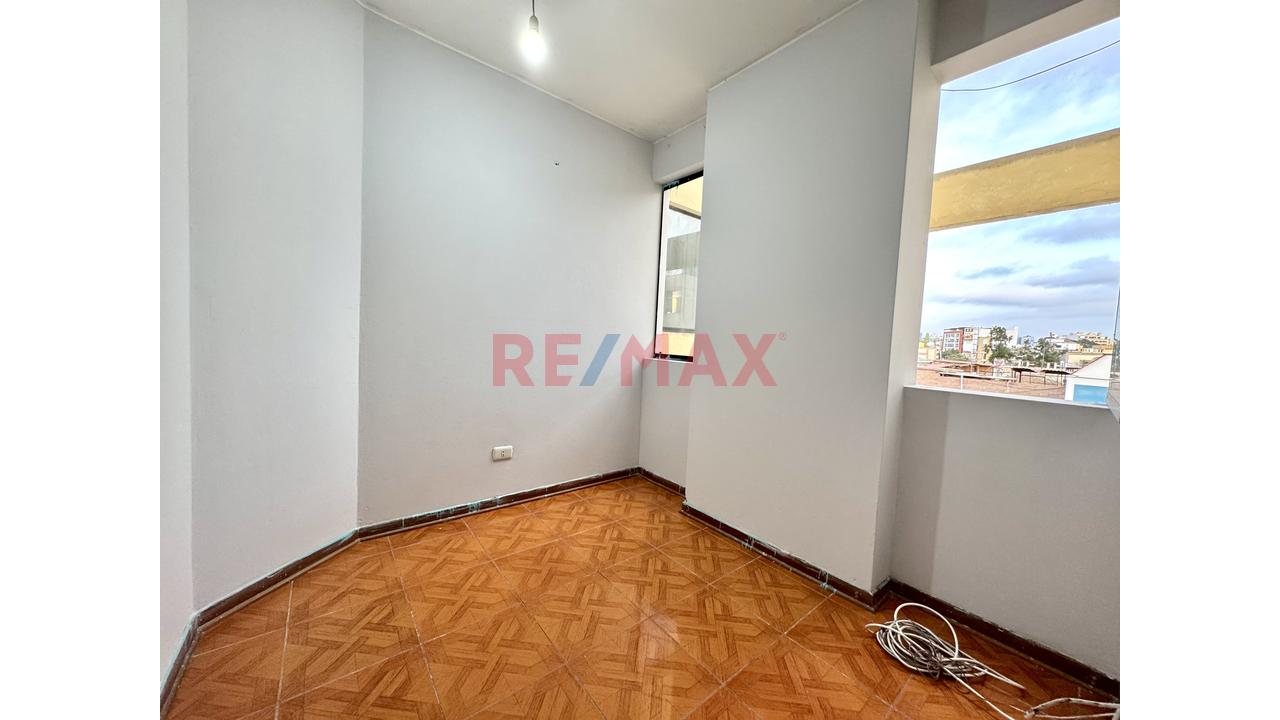 Departamento En Cuarto Piso, Excelente Ubicación, Jesús María — foto 12