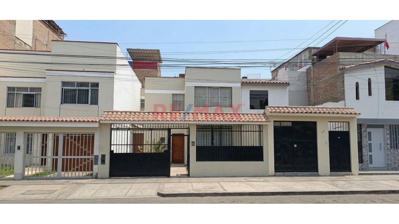 Venta Casa En Matellini , 160Mts2, Chorrillos - 1