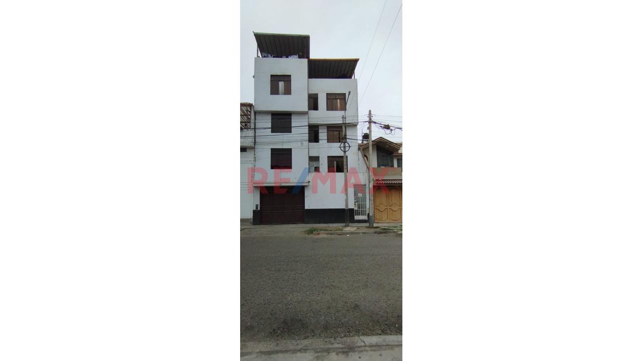 Se Vende Casa En Urb. Las Flores Mz. G Lt. 03, Víctor Larco, Trujillo - 2