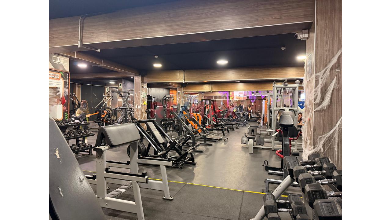 Vendo Local Comercial De 738 M² Con Ingreso Mensual – Surco - 5
