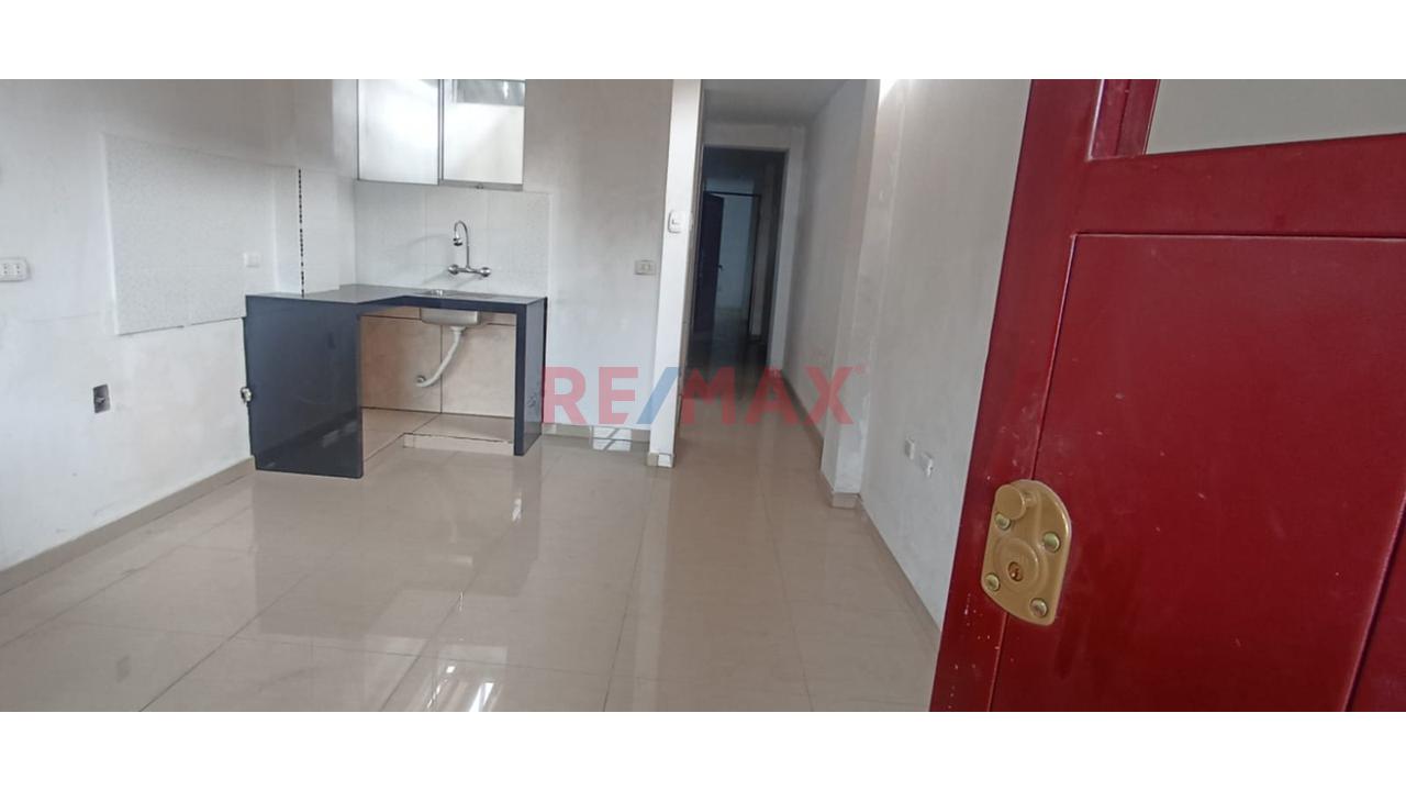 ¡Ocasion! Casa En Venta De 2 Pisos Con Potencial De Inversion En Villa El Salvador - 7