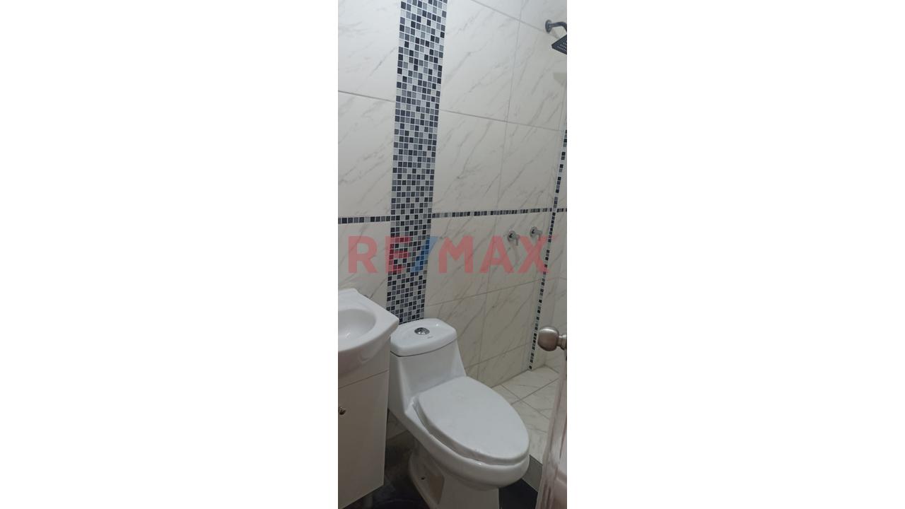 ¡Ocasion! Casa En Venta De 2 Pisos Con Potencial De Inversion En Villa El Salvador - 4