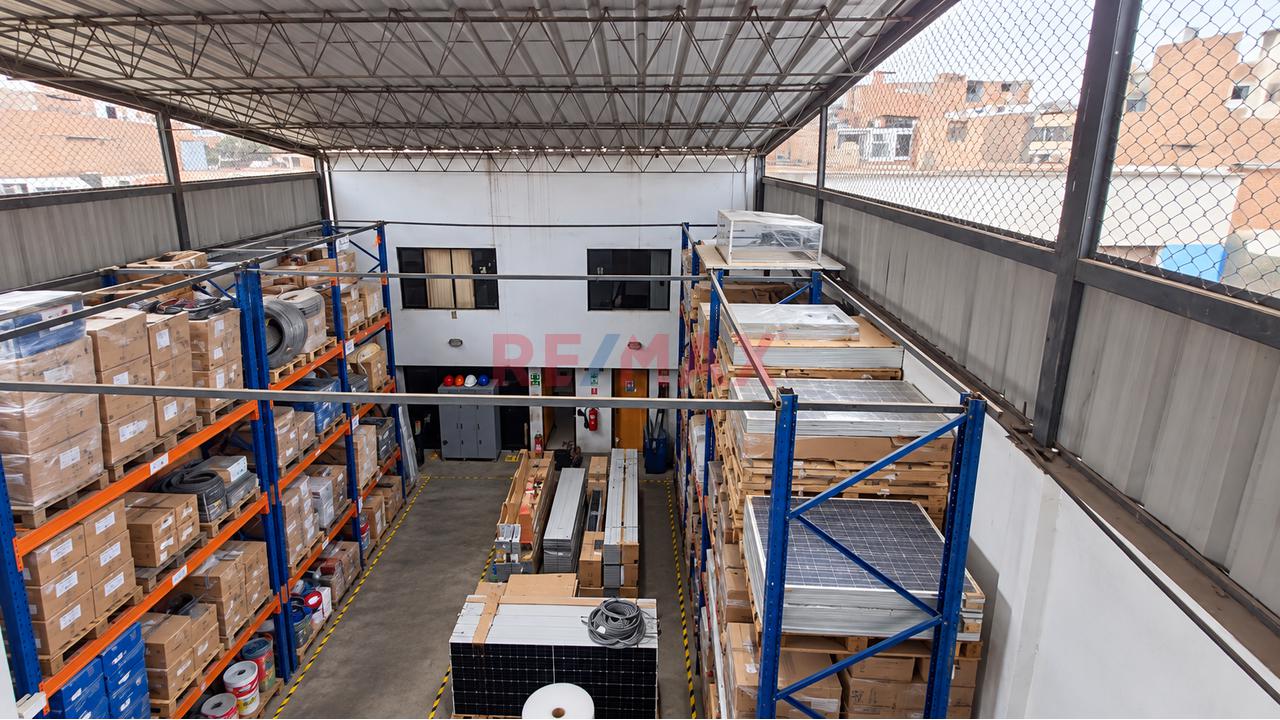 Se Ven Local De 3 Pisos Ideal Para Almacen Y Oficinas Administrativas En San Luis - 240M2 - 19