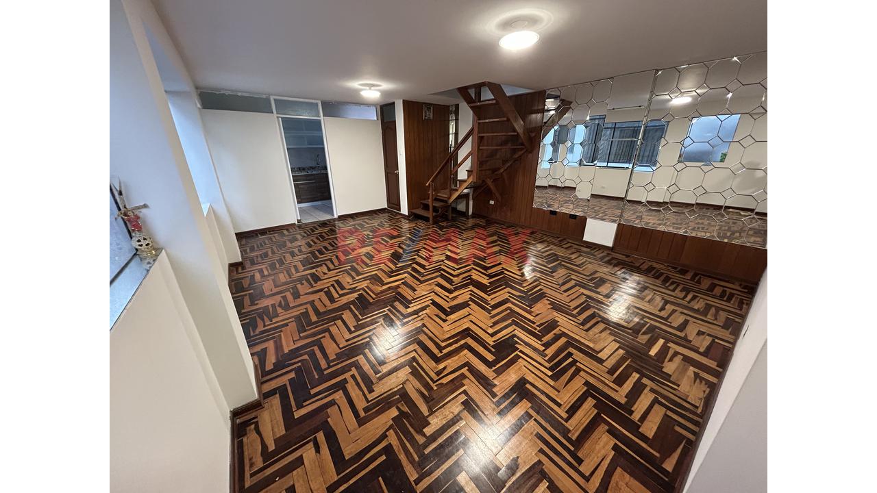 Venta De Triplex Surco - Velasco Astete