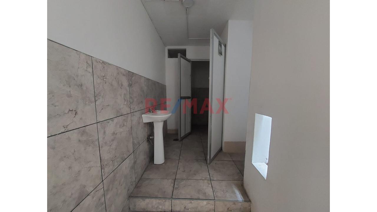 Amplio Local Comercial En Segundo Piso En Alquiler 160 Mt2 — foto 12