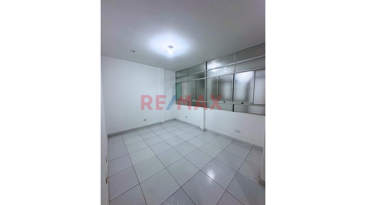 Se Alquila Departamento Remodelado — foto 2