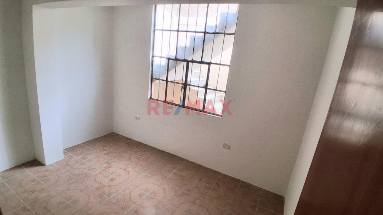 Se Alquila Casa Con Almacen Primer Piso Y Departamento Segundo Piso — foto 14