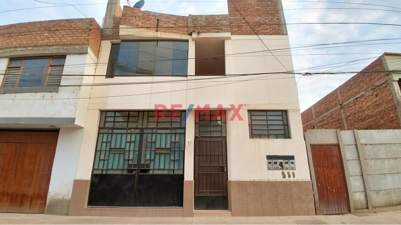 Se Alquila Casa Con Almacen Primer Piso Y Departamento Segundo Piso — foto 1
