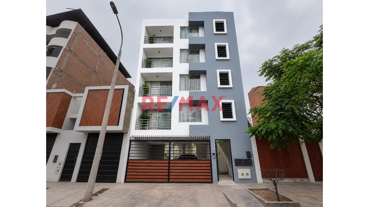 Depa En 1.Er Piso Con Patio Y Cochera Independiente – Santo Domingo 12.ª Etapa, Carabayllo - 1