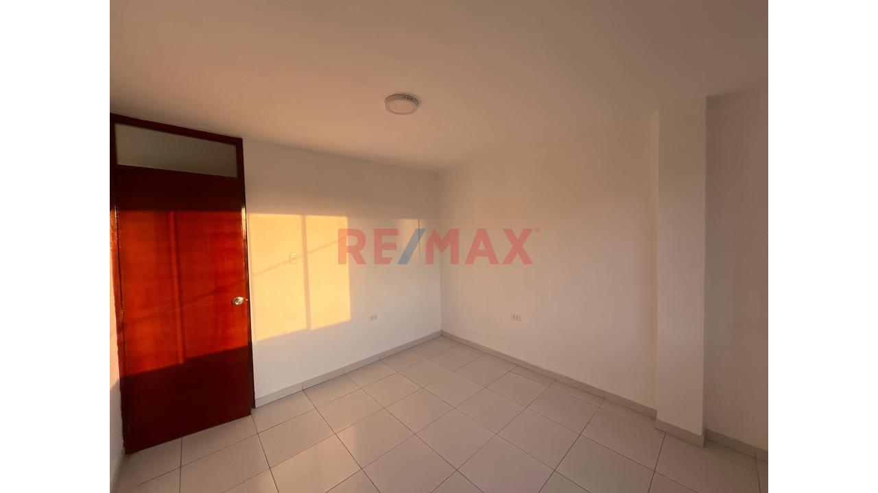 Vendo Dpto. 4To - Urb. Los Alisos - Smp / 2H + 1B Sin Balcon — foto 9