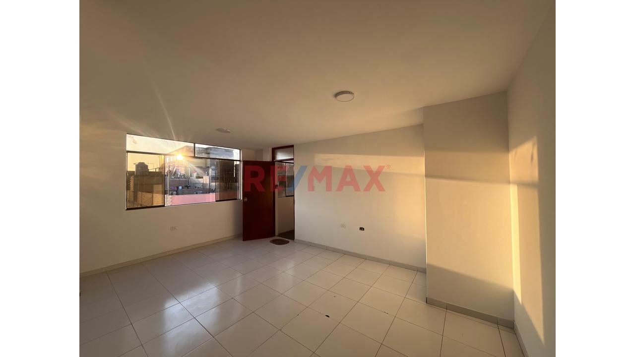 Vendo Dpto. 4To - Urb. Los Alisos - Smp / 2H + 1B Sin Balcon — foto 5