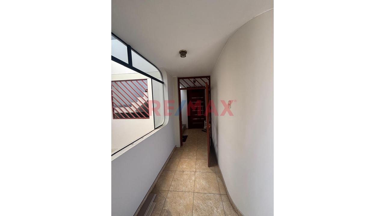 ¡Alquila Un Departamento Con Terraza Propia En La Av Imperial! — foto 5