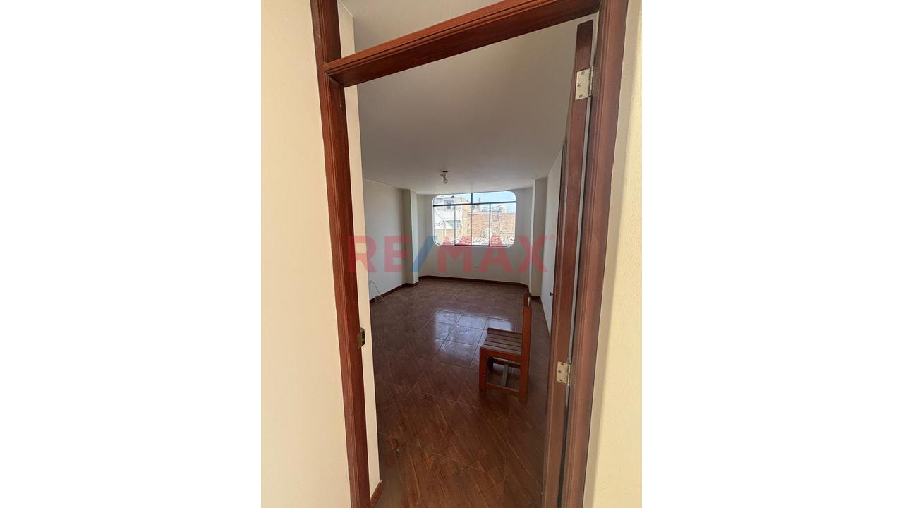 ¡Alquila Un Departamento Con Terraza Propia En La Av Imperial! — foto 10