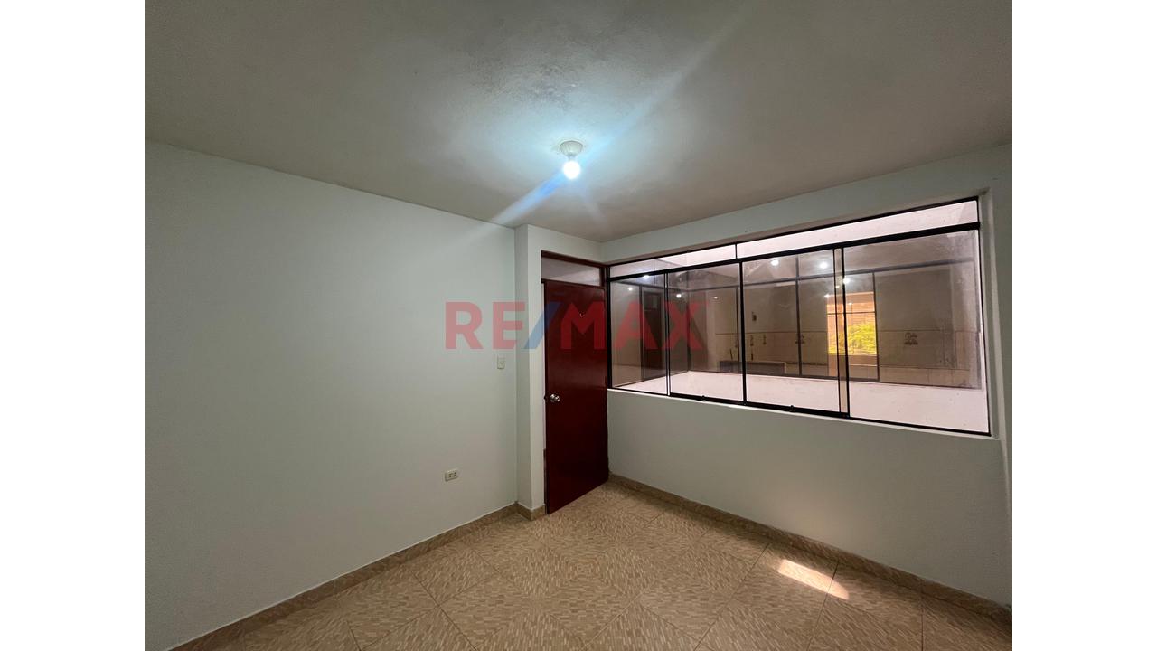 Vendo Dpto. 2Do - 124.40M2 Urb. Los Alisos - Smp / 4H + 2B - 15