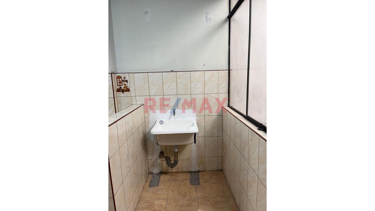 Vendo Dpto. 2Do - 124.40M2 Urb. Los Alisos - Smp / 4H + 2B - 20
