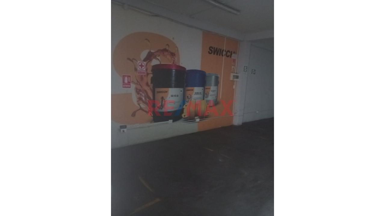 Local De Alto Tránsito, En La Zona Más Comercial De San Luis - 3