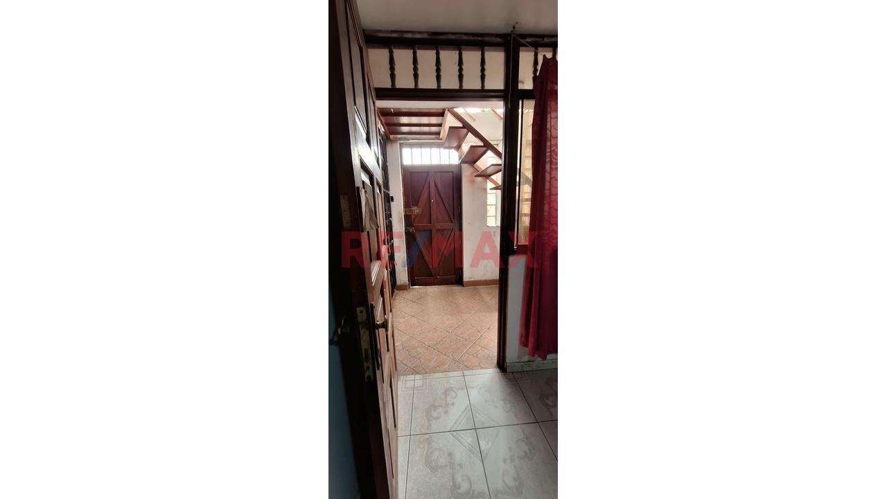 Ocasión Casa En Venta En Huascar — foto 9