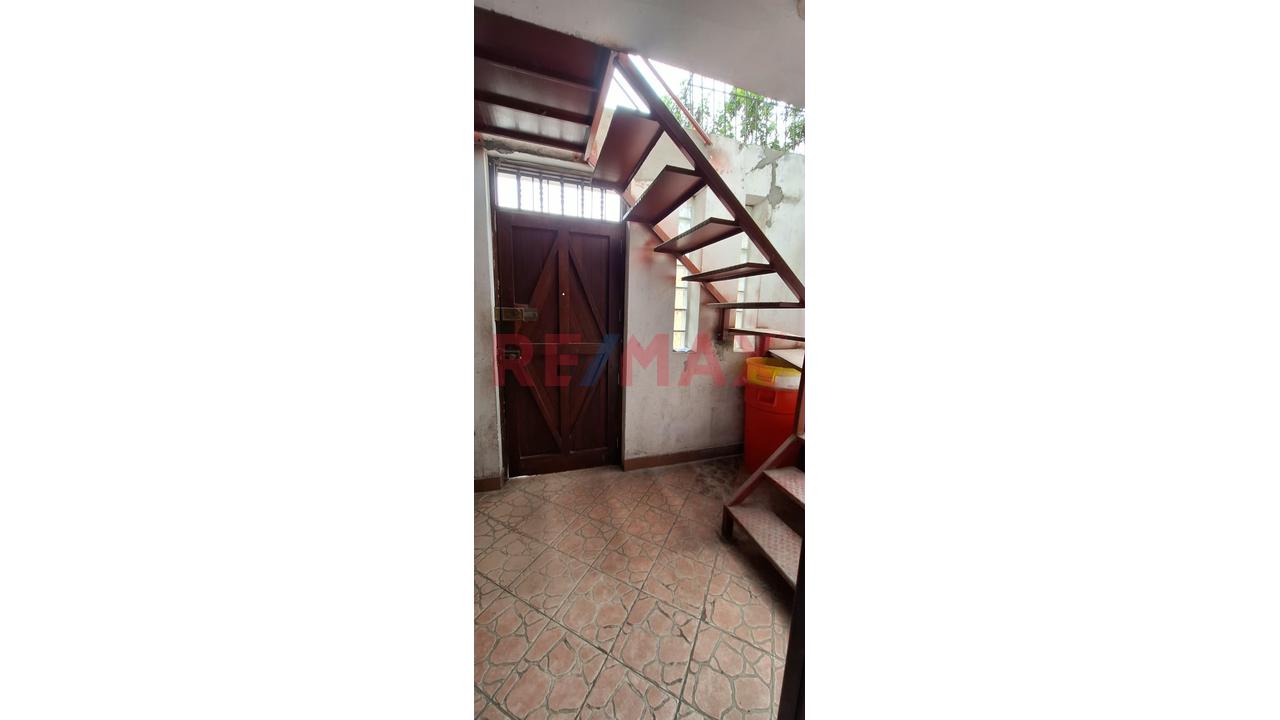 Ocasión Casa En Venta En Huascar — foto 10