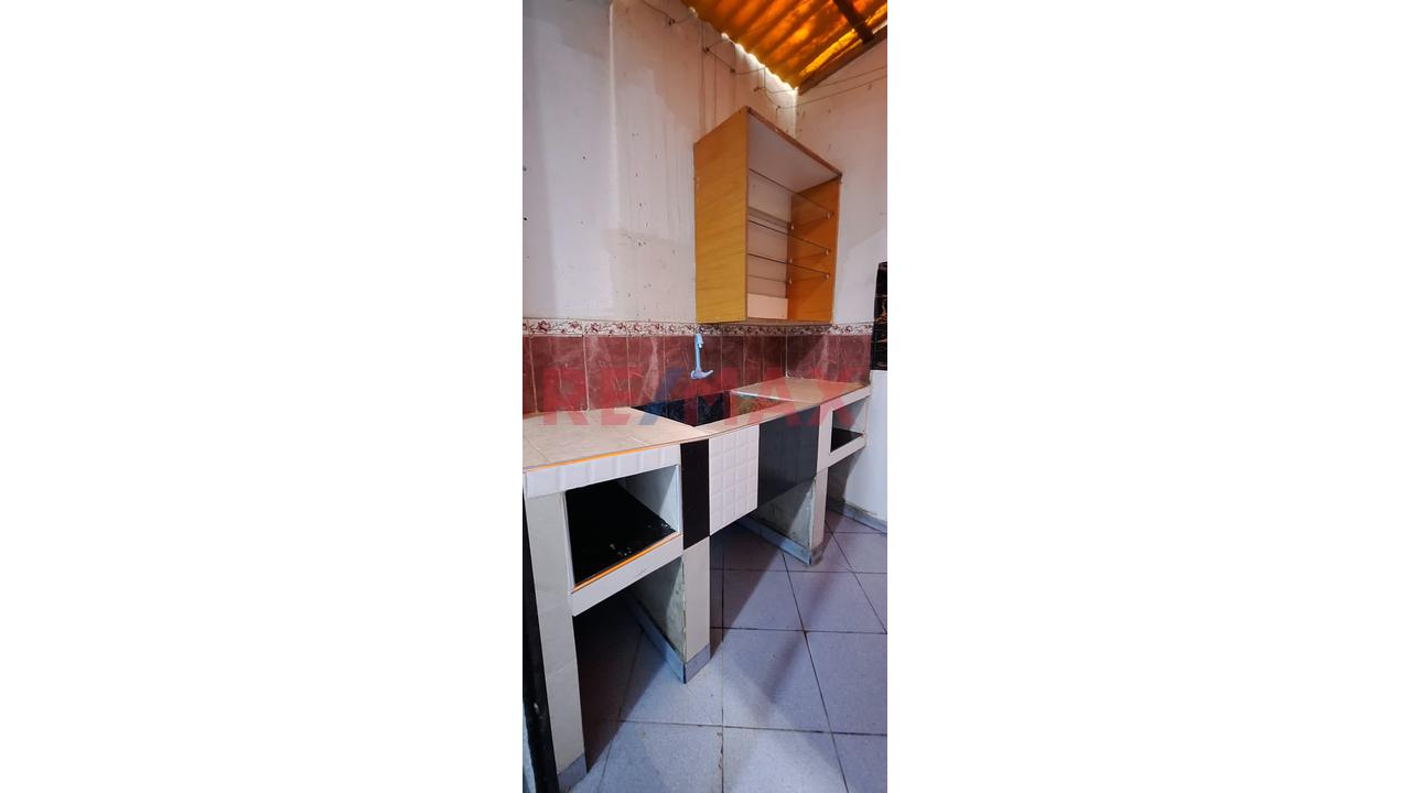 Ocasión Casa En Venta En Huascar — foto 15