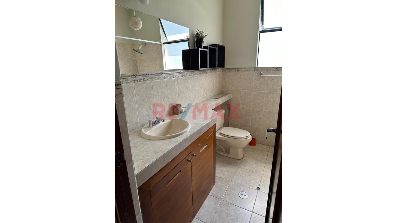 Vendo Lindo Departamento En Urb. Country Club Av. Fortunato Chirichigno Piura — foto 3