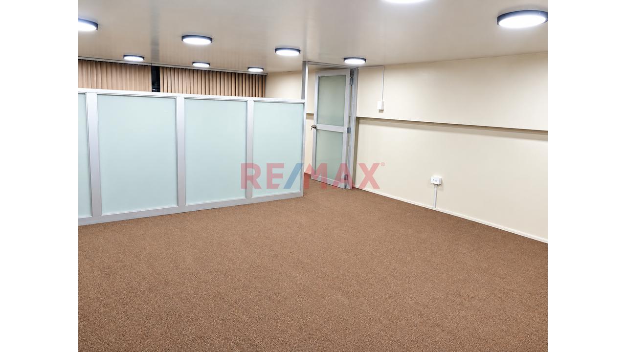 Alquiler De Oficina - Zona Céntrica Y Altamente Comercial. - 4