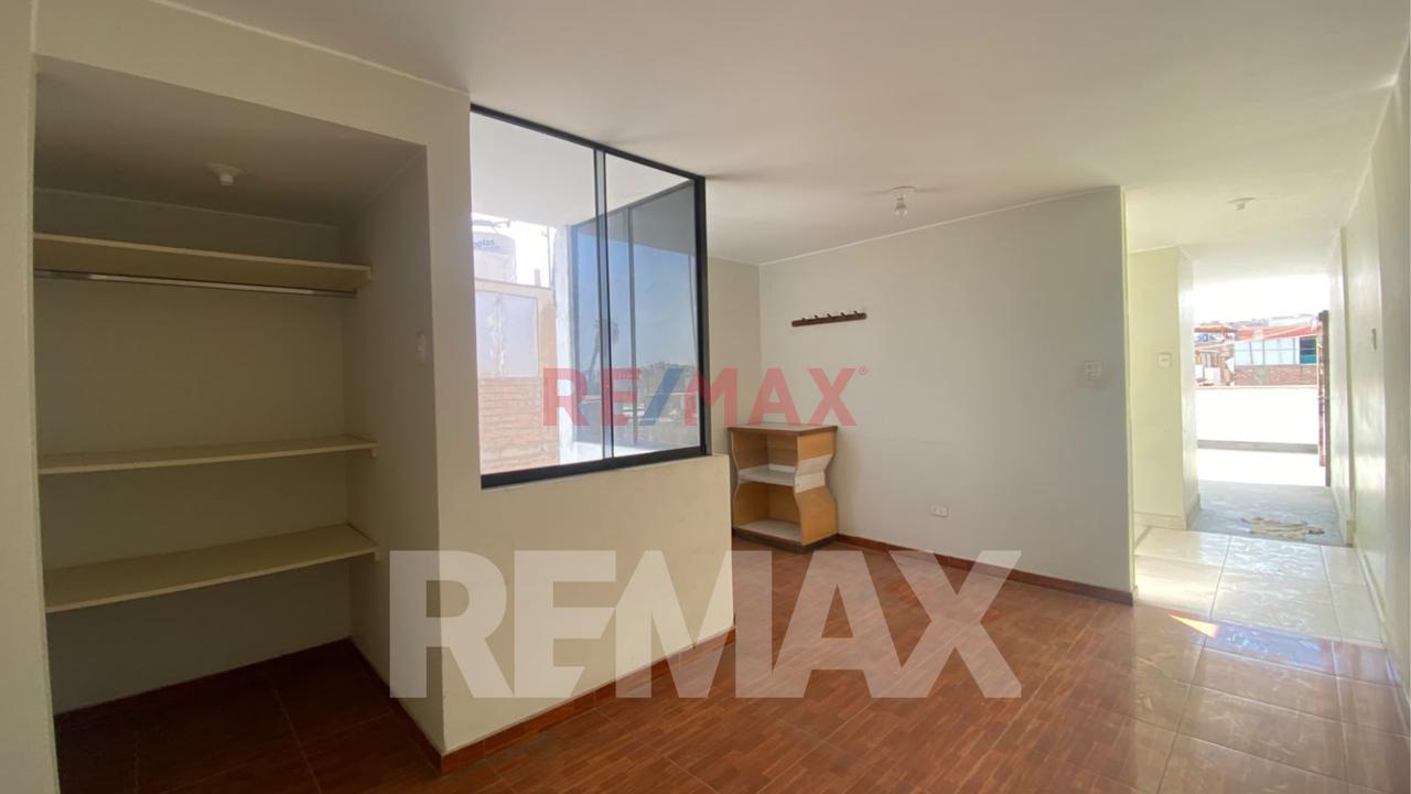 Casa De 3 Pisos + Azotea En Venta, Ideal Para Familia Grande O Inversión, Ubicada En Chorrillos. - 19