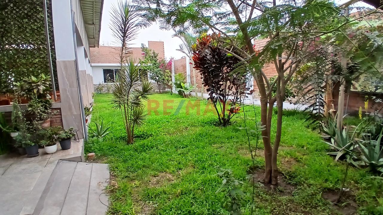 Local Campestre En Venta: 1,209 M² Con Salón, Jardines Y Casa Moderna En Pleno Panamericana- Chancay - 3