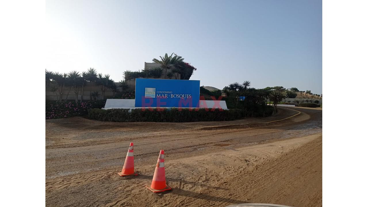Venta De Terreno En Punta Negra - 1