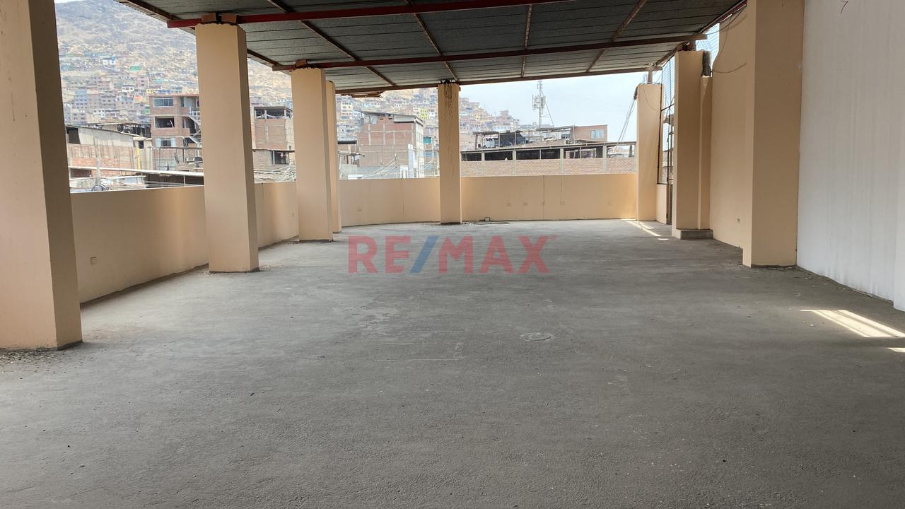 Alquiler De Amplio Local Comercial En Esquina – Villa María Del Triunfo - 19