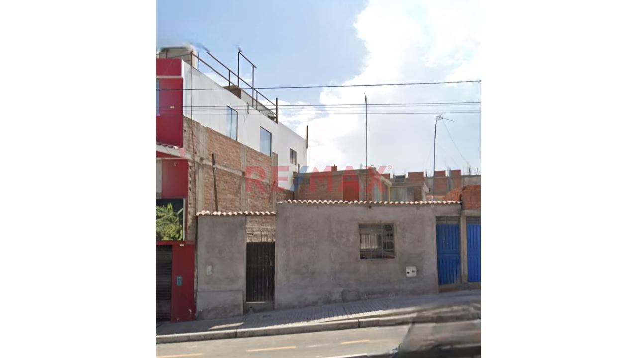 Inmueble Con Potencial Comercial Sobre Avenida Principal – Peruarbo - 1